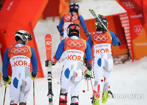 한국, 알파인스키 팀 이벤트 8강 탈락… 스위스 金