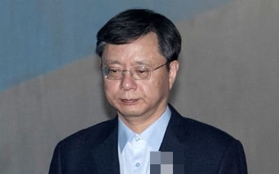 '박근혜 정부 실세' 우병우 결국 실형