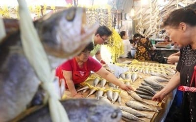 "설에 전통시장 이용하세요"… 온누리상품권 10% 특별할인 판매