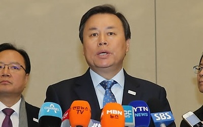 도종환 장관 "남북 단일팀 35명 확대 IOC에서 적극 요구"