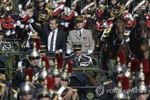 트럼프 '나폴레옹 열병식' 최고 324억원 소요 전망