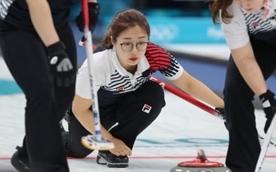 컬링 결승행, 세컨드에서 갈렸다… 김선영 숨은 주인공