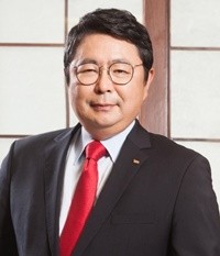 김상범 이수그룹 회장, 이수앱지스 각자대표 선임…연봉 1원