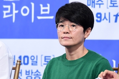  '라이브'로 돌아온 노희경 작가