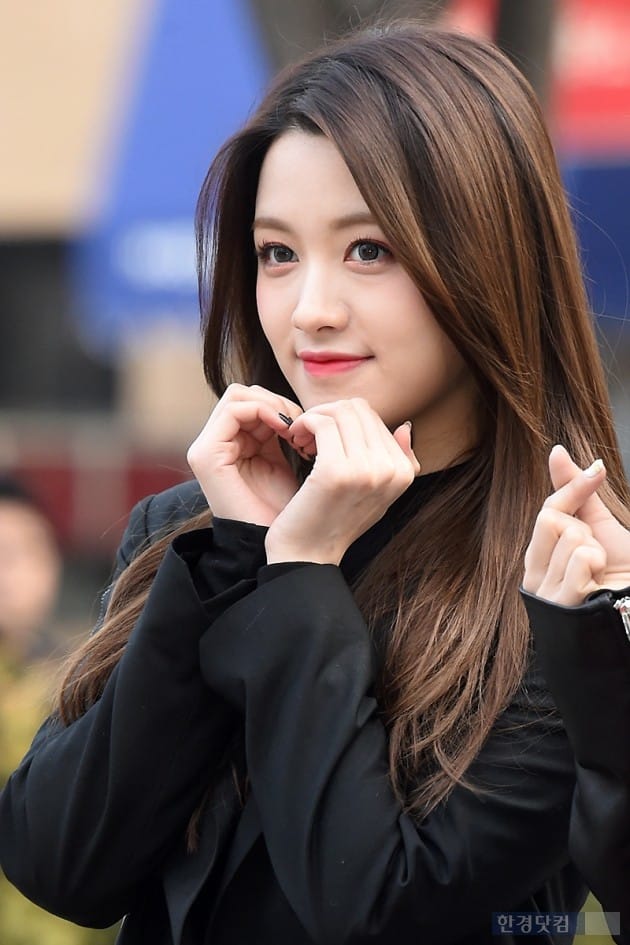 [포토] CLC 오승희, '깜찍한 고양이 눈빛~'