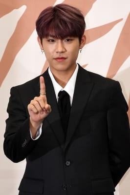  박우진, '섹시한 구릿빛 피부'