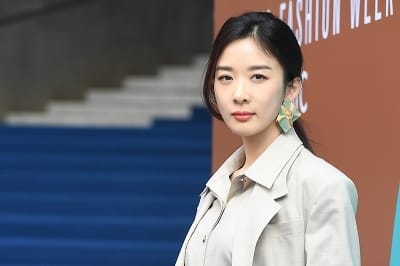  이청아, '무표정에도 돋보이는 미모~'