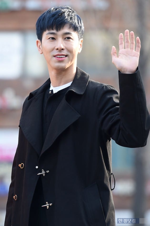 [포토] 동방신기 유노윤호, '열정남의 멋진 인사'