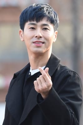  동방신기 유노윤호, '女心 흔드는 부드러운 하트~'