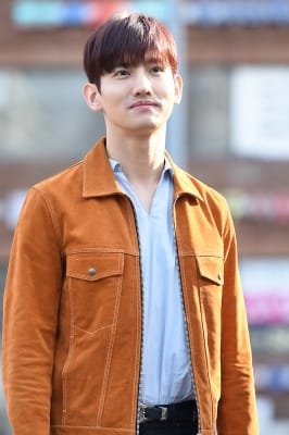  동방신기 최강창민, '햇살도 도와주는 멋짐'