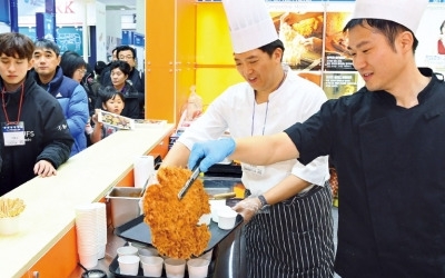 최저임금 인상 여파… 무인 카페·세탁소 부스 '북적'