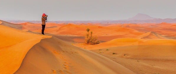 두바이의 아름다운 황금빛 사막. 
