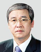 두산중공업, 정지택 부회장 사퇴… 두산엔진 매각으로 재무 '숨통'