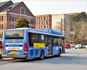 [경찰팀 리포트] 사고 쉬쉬하는 대학·미적거리는 정부… 도로교통법 개정 '부지하세월'