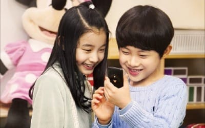 SKT '미니폰' 신학기 효과… 9일 만에 1만대 판매 돌풍