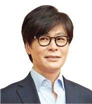 가수 윤상, 현송월 만난다