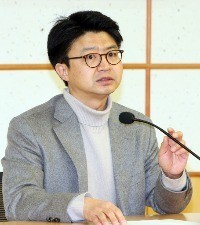 강원택 서울대 정치외교학부 교수