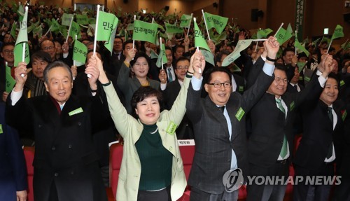 [박근혜 탄핵 1년] 여의도 권력지형 급변… '친문' 뜨고 '친박' 지고