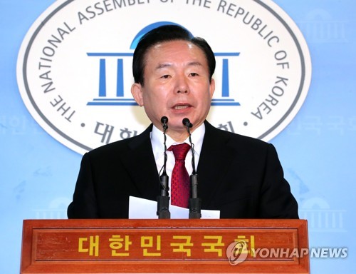 안희정 성추문·박수현 예비후보 사퇴… 충남지사 선거전 출렁