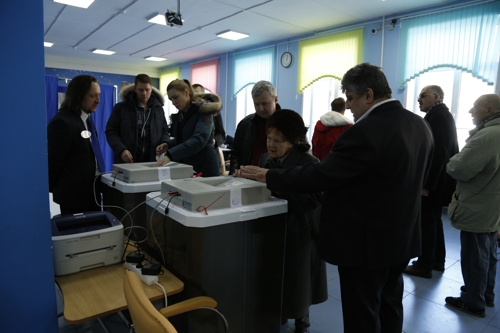 러시아 대선 투표… 푸틴 대통령, '6년 더 집권' 확실시