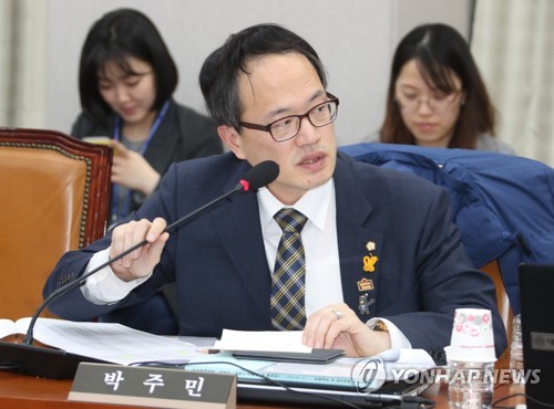 "국회의원 국민소환제 도입해야"… 입법청원 국회 접수