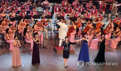 윤상-현송월, 오늘 판문점서 '예술단 평양공연' 실무접촉