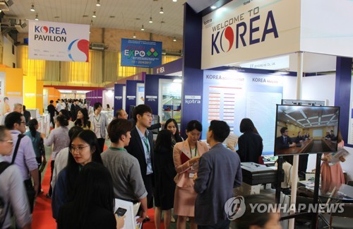 '베트남 잡아라' 한국·일본 기업 '각축'… 투자·교역 확대