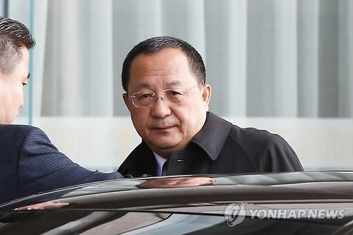 북한통신, '스웨덴 방문' 리용호 외무상 귀국 보도