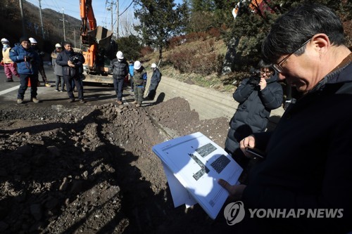 진상규명·왜곡대응 속도 내던 5·18재단…격랑 속으로