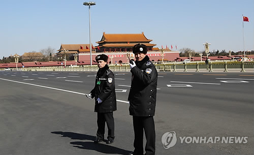 [르포] 김정은 귀국길 취재중 중국공안에 다짜고짜 끌려가보니…