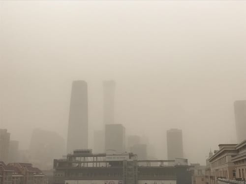 '미세먼지농도 2000㎛ 기록' 중국 베이징에 올해 첫 황사 경보