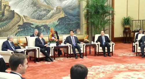리잔수 중국 전인대 위원장, 미국에 "협력만이 유일한 선택" 강조