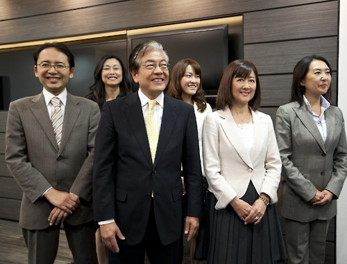 사장 물러나면 회장되는 일본식 경영 전통, 비판 여론에 직면