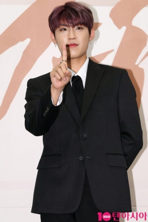 [TEN PHOTO] 워너원 박우진 &#39;훈내가 진동&#39;