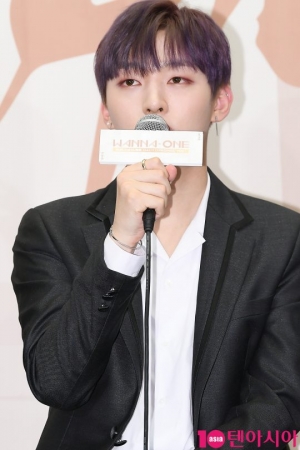 [TEN PHOTO] 워너원 윤지성 &#39;매혹적인 느낌&#39;