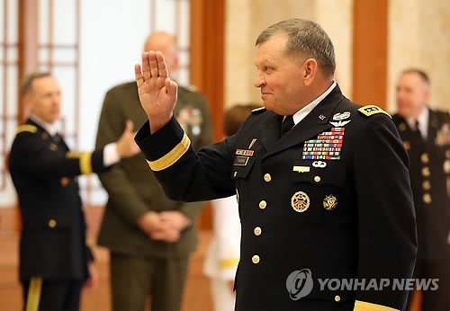 "주한 미국대사에 제임스 서먼 전 주한미군사령관 부상"