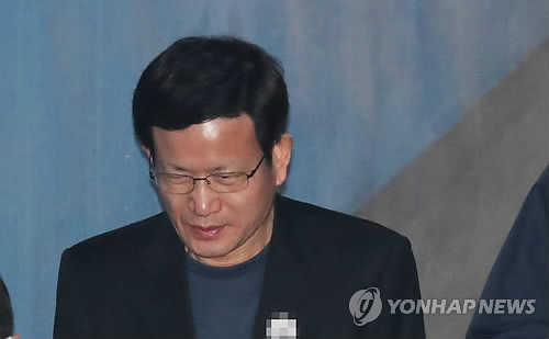 법원, '국정원 정치공작' 유성옥 보석 허가…151일만에 석방