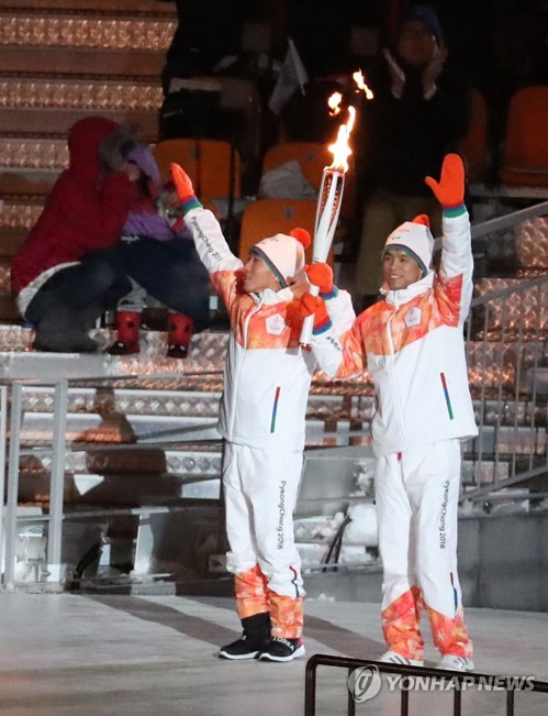 [패럴림픽] 북한 선수단, 평창 일정 마치고 15일 귀환