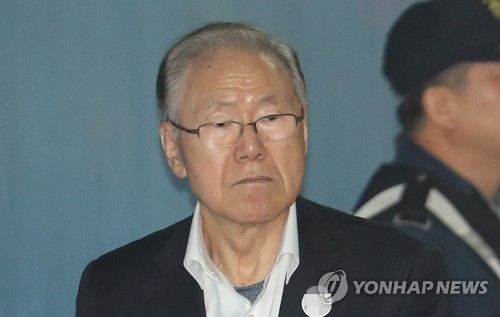 [MB소환] MB 조사일 법정 나온 '집사' 김백준·'참모' 김진모