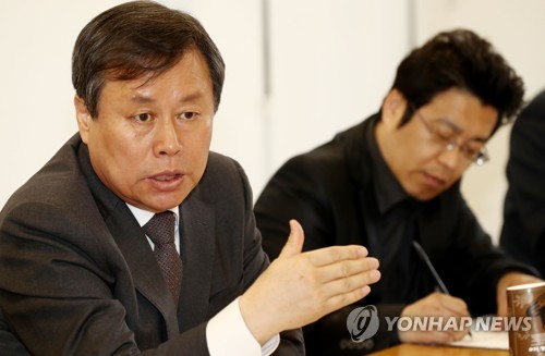 도종환 장관 "여성, 예술이란 이름으로 폭력에 방치되지 않게"