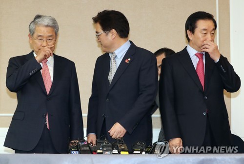 여야 3당 원내대표, 팽팽한 신경전 속 개헌 협상 착수