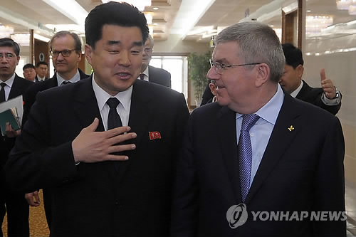 방북 바흐 IOC 위원장, 김일국 북한 체육상 면담
