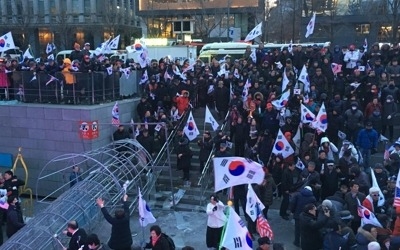 경찰 "3·1절 태극기 집회 참가자 폭력행위 엄정 수사"