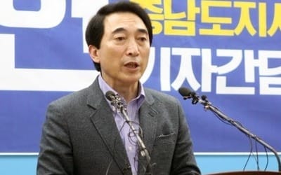 민병두 사퇴 고수·박수현 완주 의지… 곤혹스런 민주 "안풀리네"