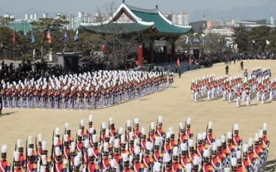 군, 육·해·공군사관학교장에 '예비역 임용' 의견 수렴중