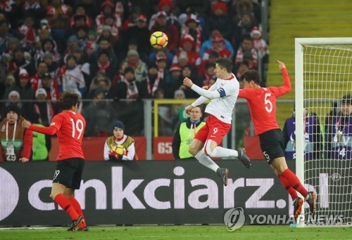 한국 축구 '가상 독일' 폴란드와 평가전서 2-3 패배