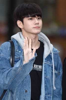  워너원 옹성우, '얼굴 가득 귀여움~'