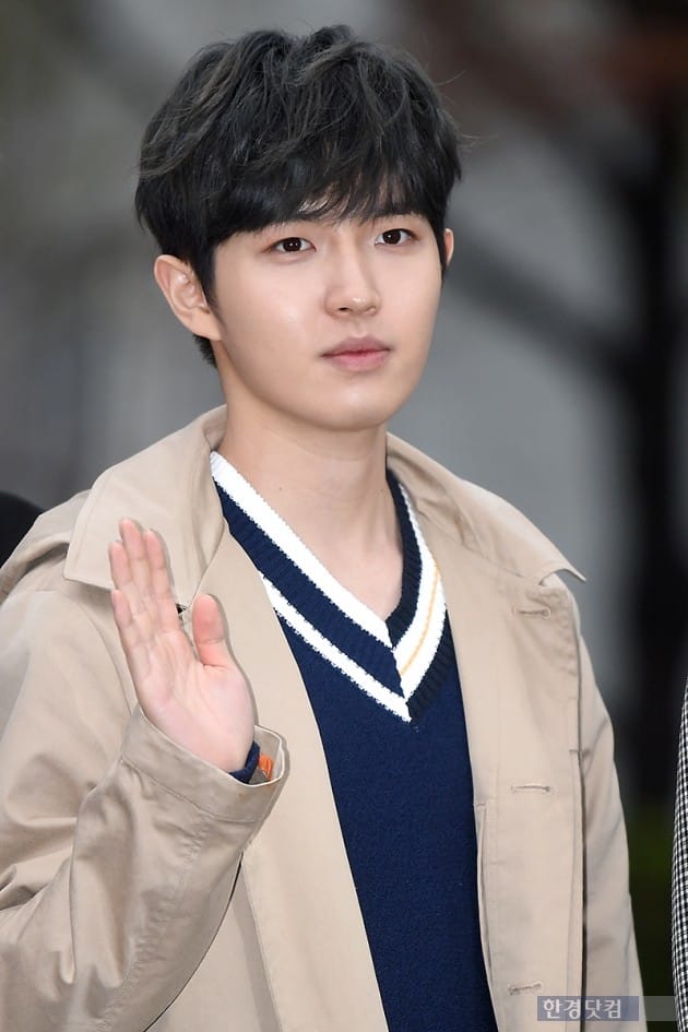 [포토] 워너원 김재환, '女心 사르르 녹이는 부드러움~'