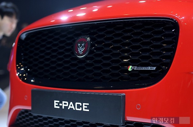 [포토] 재규어, 페이스 라인에 새롭게 합류하는 퍼포먼스 SUV 'E-PACE' 출시