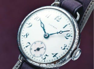  일본 
 최초의
 손목시계
‘로렐’ 